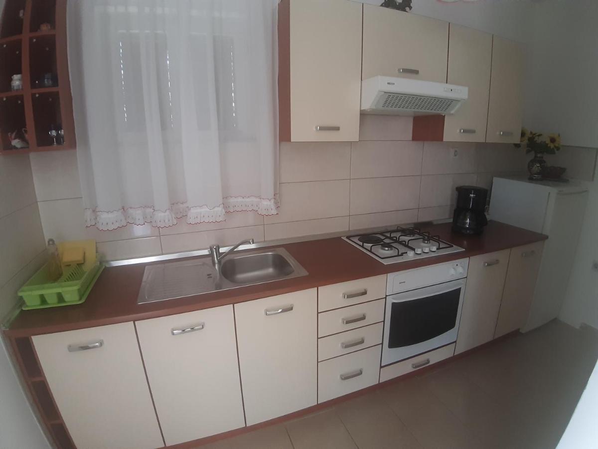 Apartmani Ana Cres Buitenkant foto