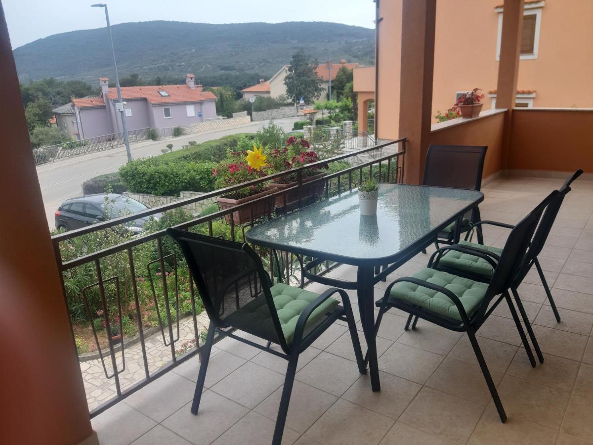 Apartmani Ana Cres Buitenkant foto
