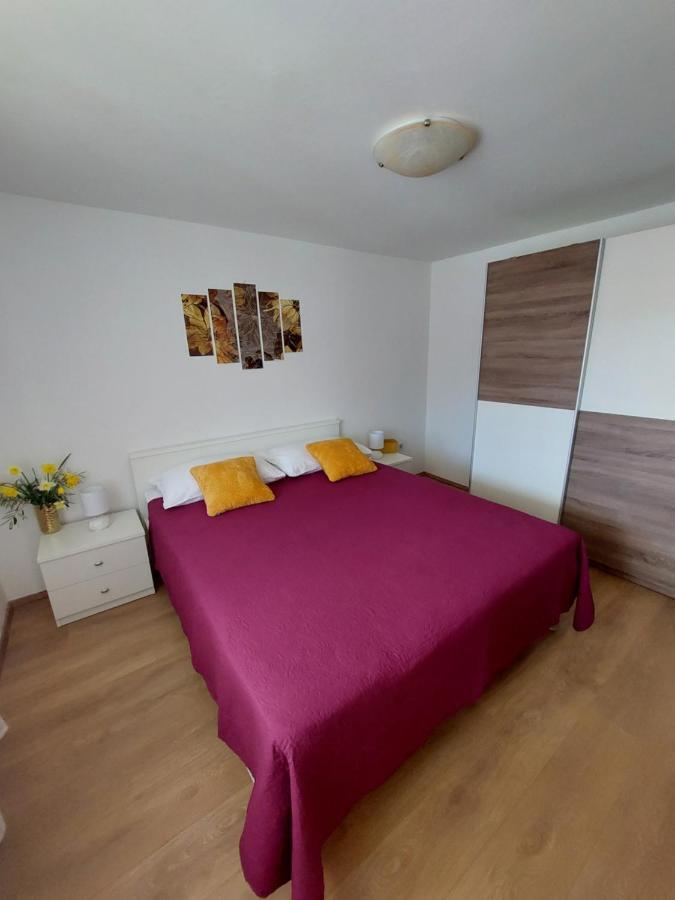 Apartmani Ana Cres Buitenkant foto