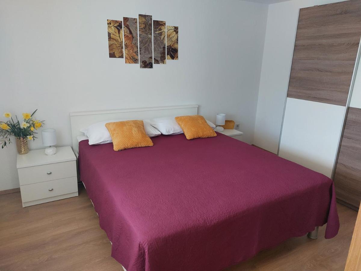 Apartmani Ana Cres Buitenkant foto