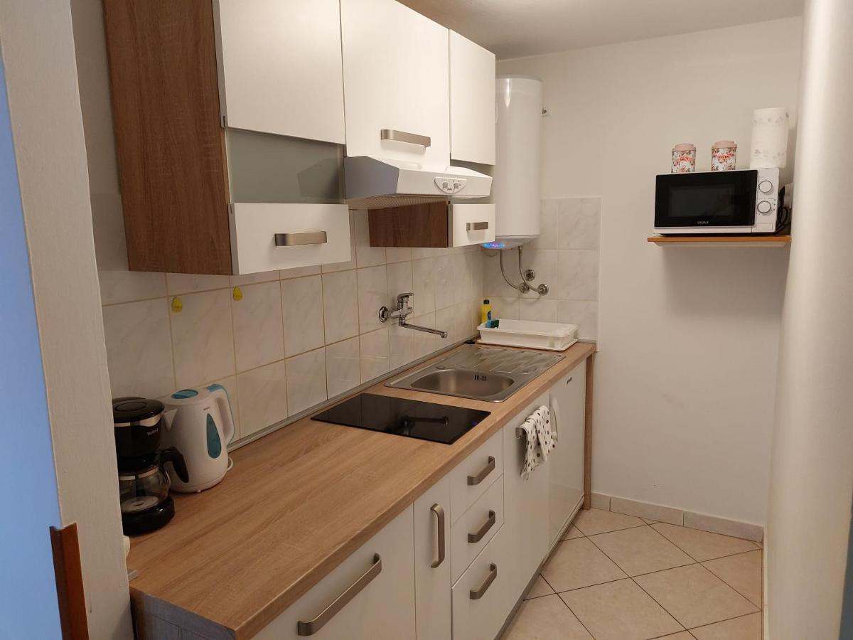 Apartmani Ana Cres Buitenkant foto