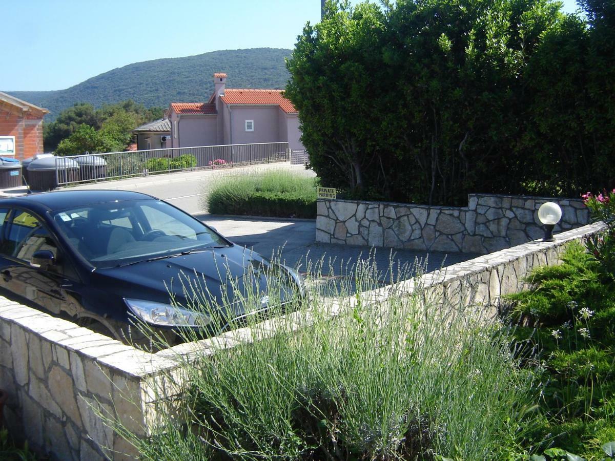 Apartmani Ana Cres Buitenkant foto
