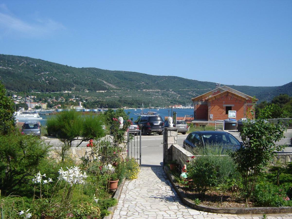 Apartmani Ana Cres Buitenkant foto