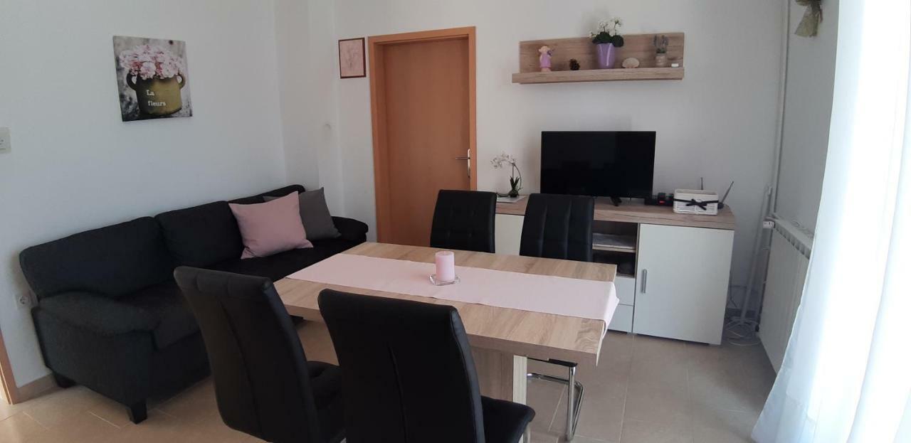 Apartmani Ana Cres Buitenkant foto