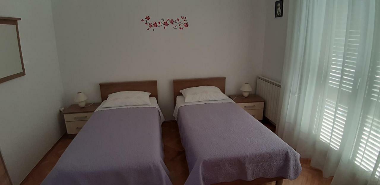 Apartmani Ana Cres Buitenkant foto