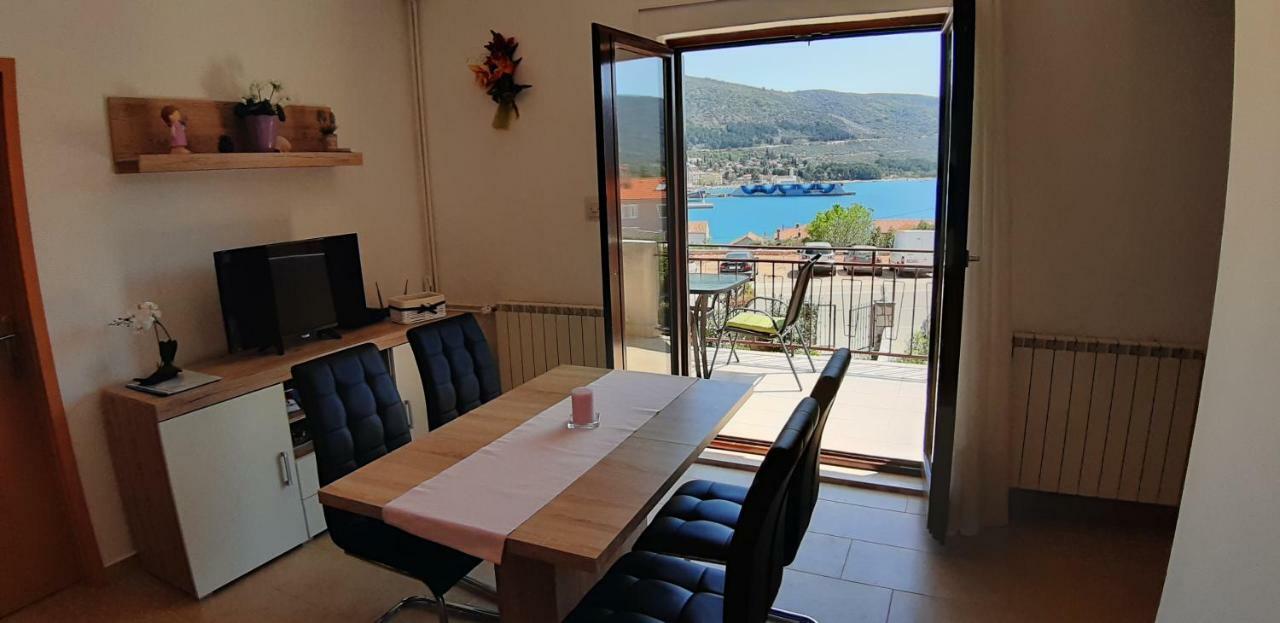 Apartmani Ana Cres Buitenkant foto